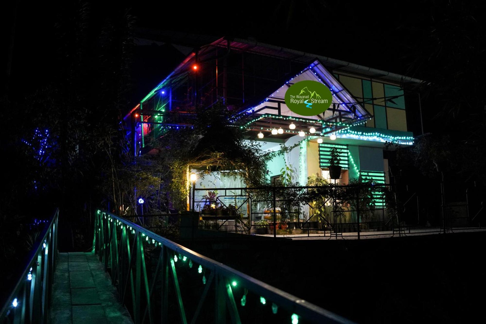 Wayanad Royal Stream Bed & Breakfast Kalpetta Bagian luar foto