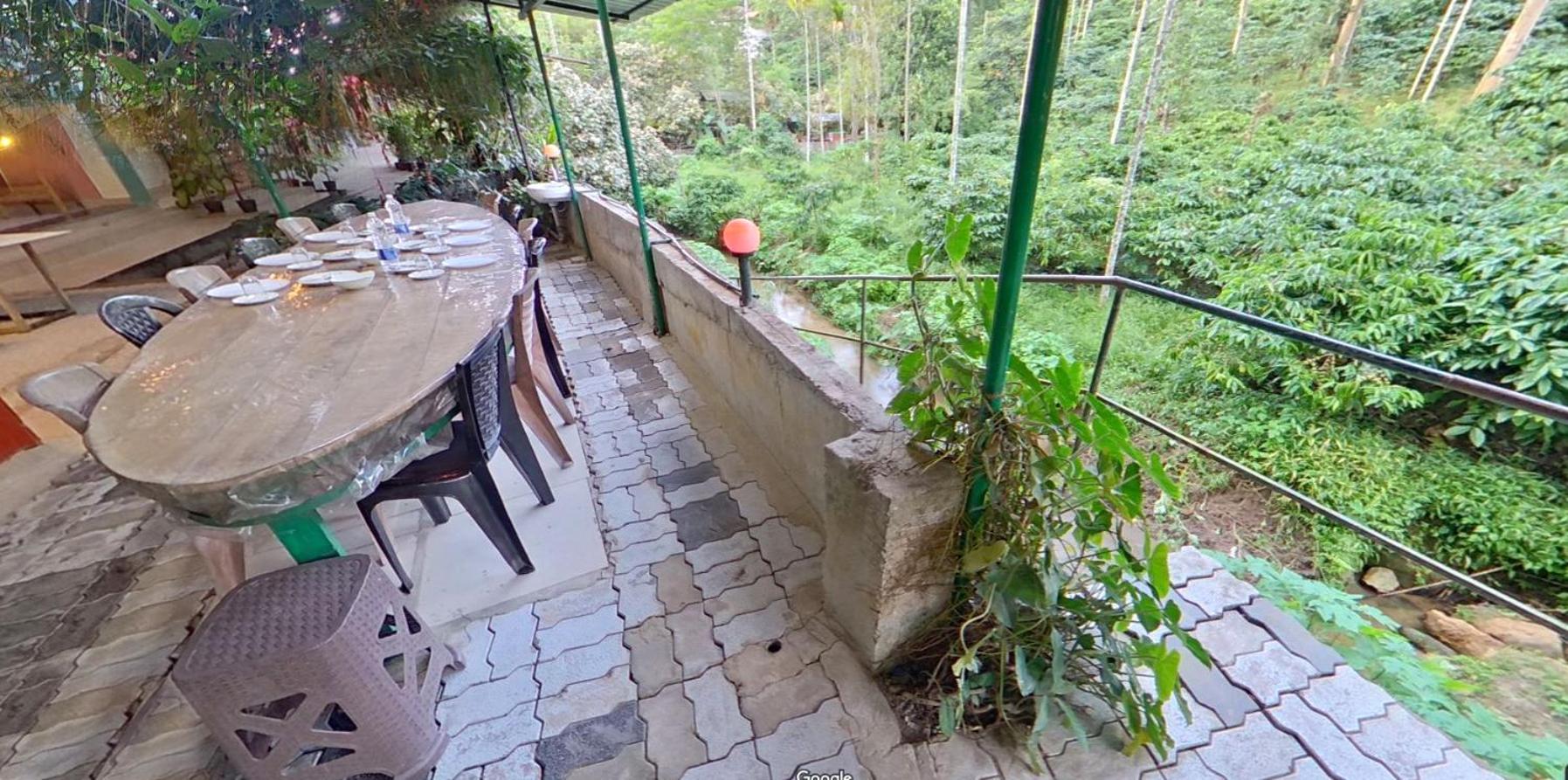 Wayanad Royal Stream Bed & Breakfast Kalpetta Bagian luar foto