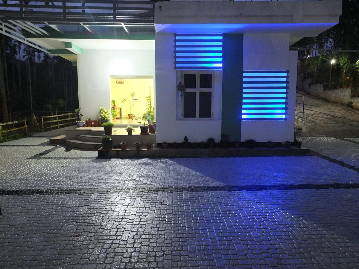 Wayanad Royal Stream Bed & Breakfast Kalpetta Bagian luar foto