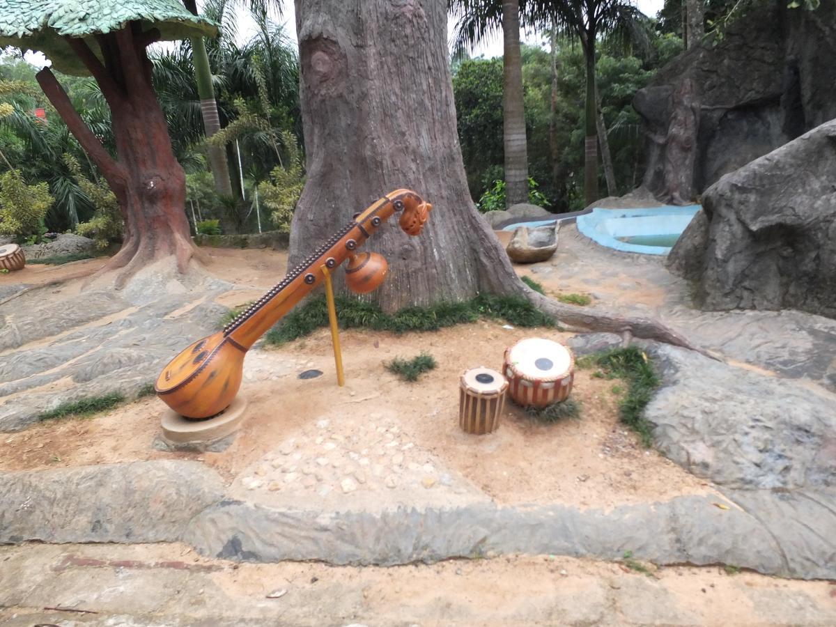 Wayanad Royal Stream Bed & Breakfast Kalpetta Bagian luar foto